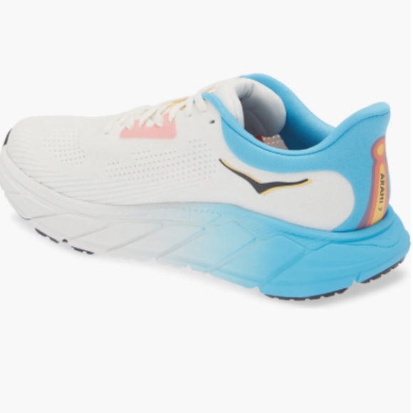 Arahi 7 Running Shoe - Picture 3 of 10